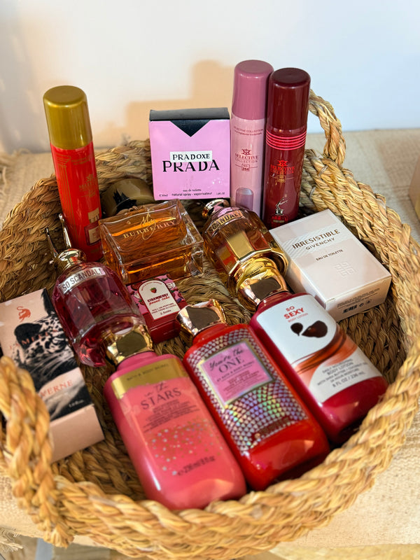 عرض ال ١٠ هدايا هتشتري ٣ برفيوم من اختيارك هتاخدي عليهم ١٠ هدايا