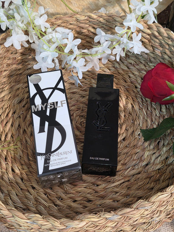 MYSLF Yves Saint Laurent 🖤✨

عطر شبابي مميز فخم بدون مبالغه  مناسب لكل الفصول✨️

قنبلة صيف 🌊💧 من البرفيومز المناسبه للاستخدام اليومي للشغل للخروجات اي مشوار في الصيف مش هتستغني عنوا 😎💯